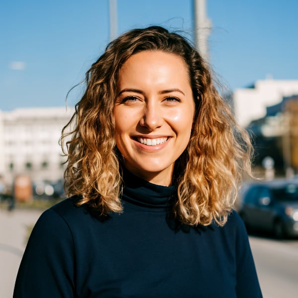 Smiling woman outdoors2